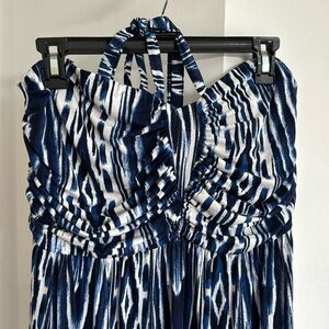 Soma maxi blue and white dress! HAS POCKETS :)